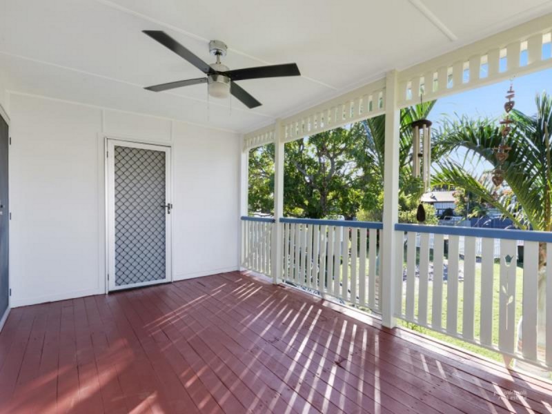 8 Thackeray Street, Park Avenue QLD 4701